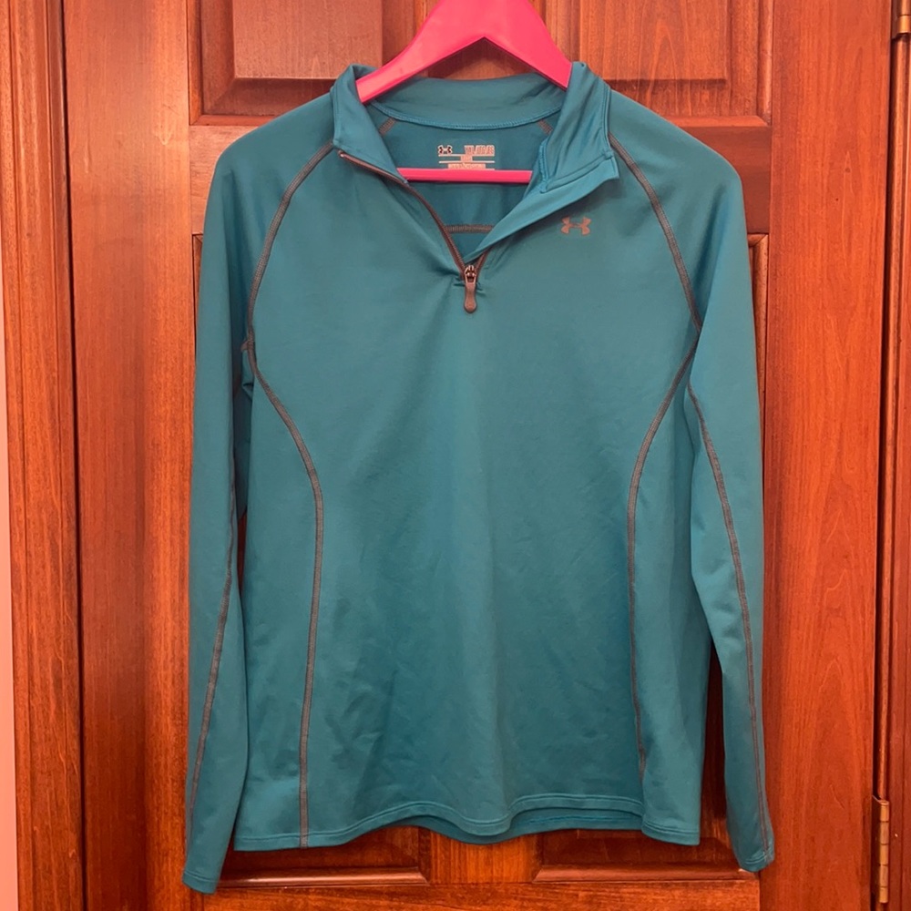 Under Armour Girls blue pullover size XL